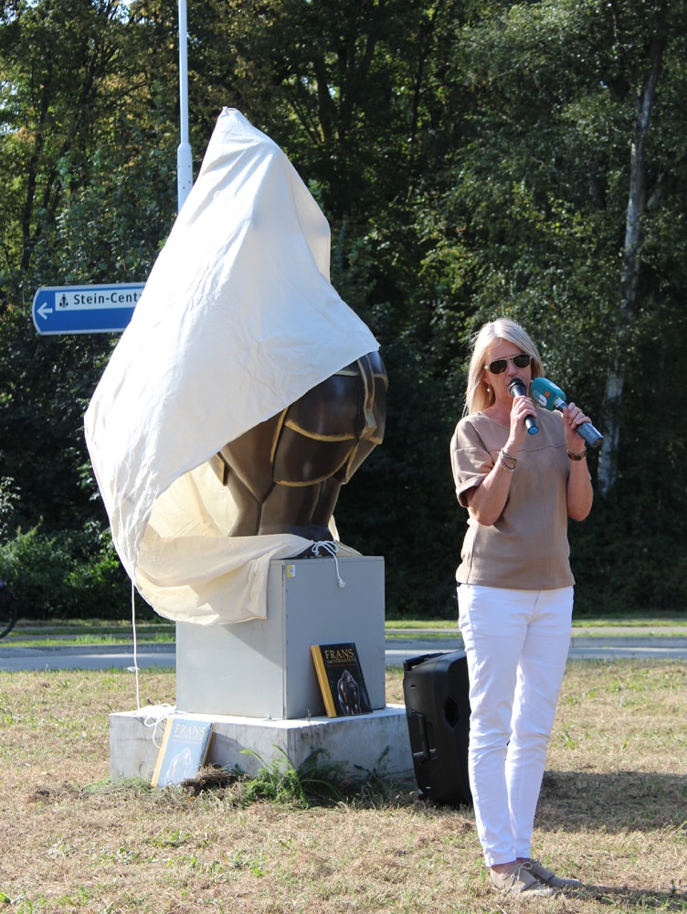 Onthulling door Nicole Severens (Stichting Kunstweek)